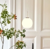 Lampa wisząca kula biała duża 30 cm.jpg